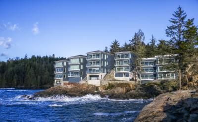 Incredible Cottage Suites overlooking the Pacific Ocean on the rugged West Coast of Vancouver Island.